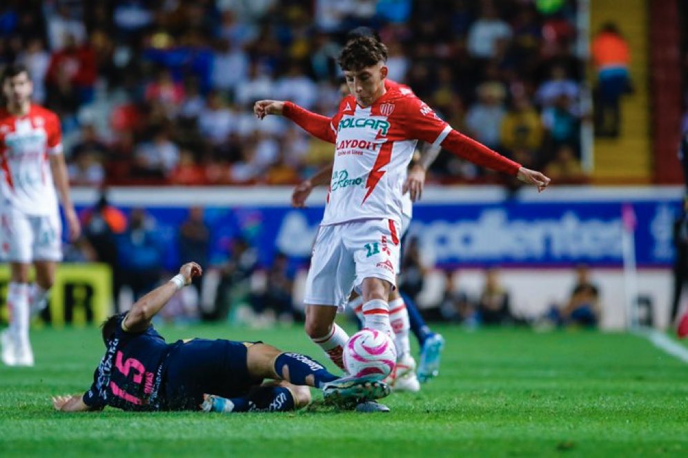 Necaxa por la mínima vence a Pumas